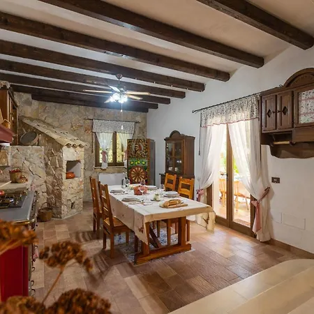 I Mori 4, Emma Rosolini