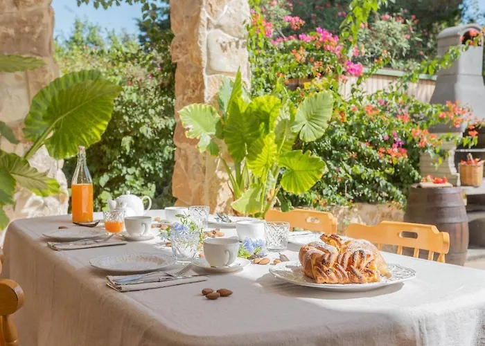 I Mori 4, Emma Villa