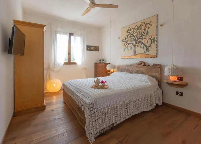 Villa I Mori 4, Emma Rosolini